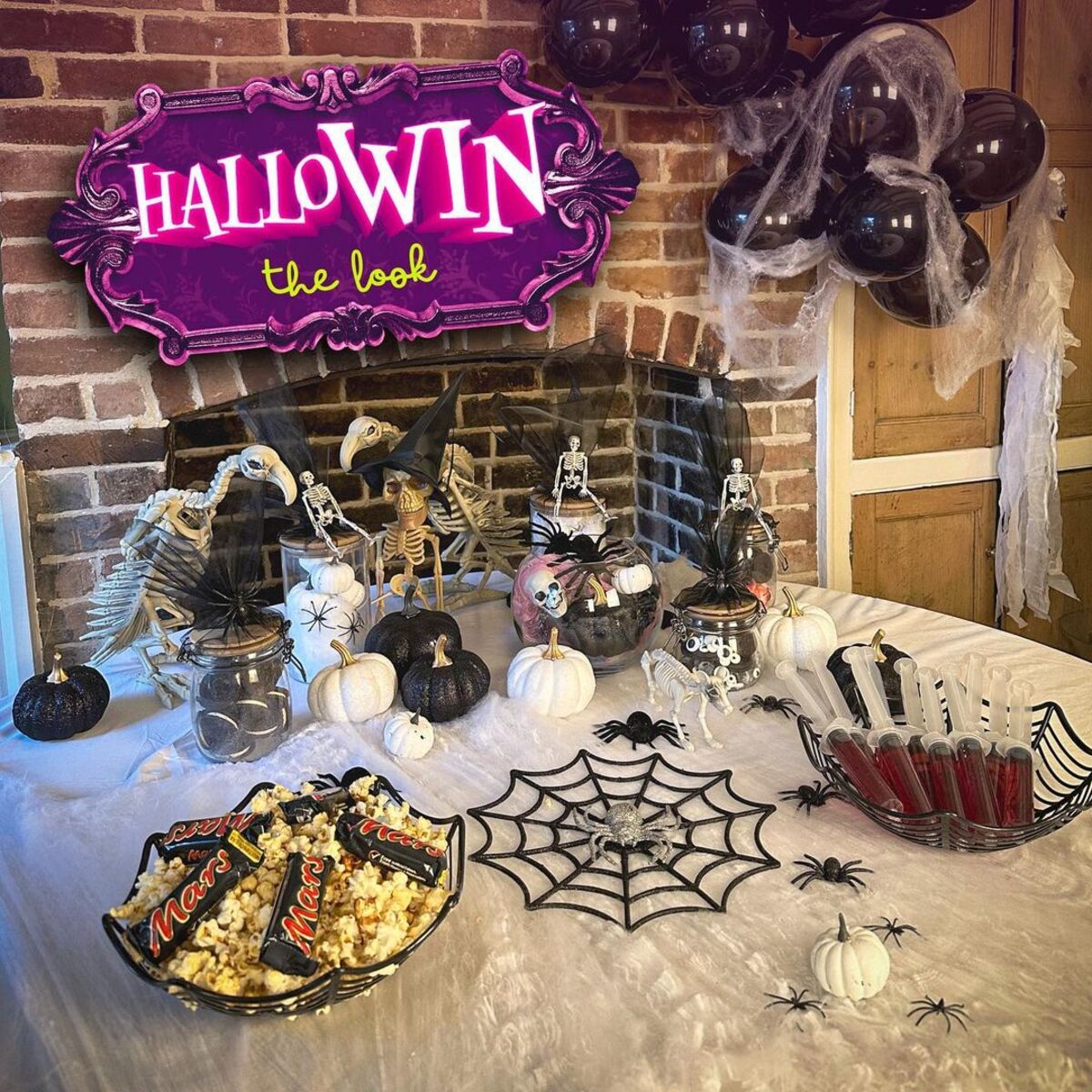 20 enchanting halloween table setting ideas 16