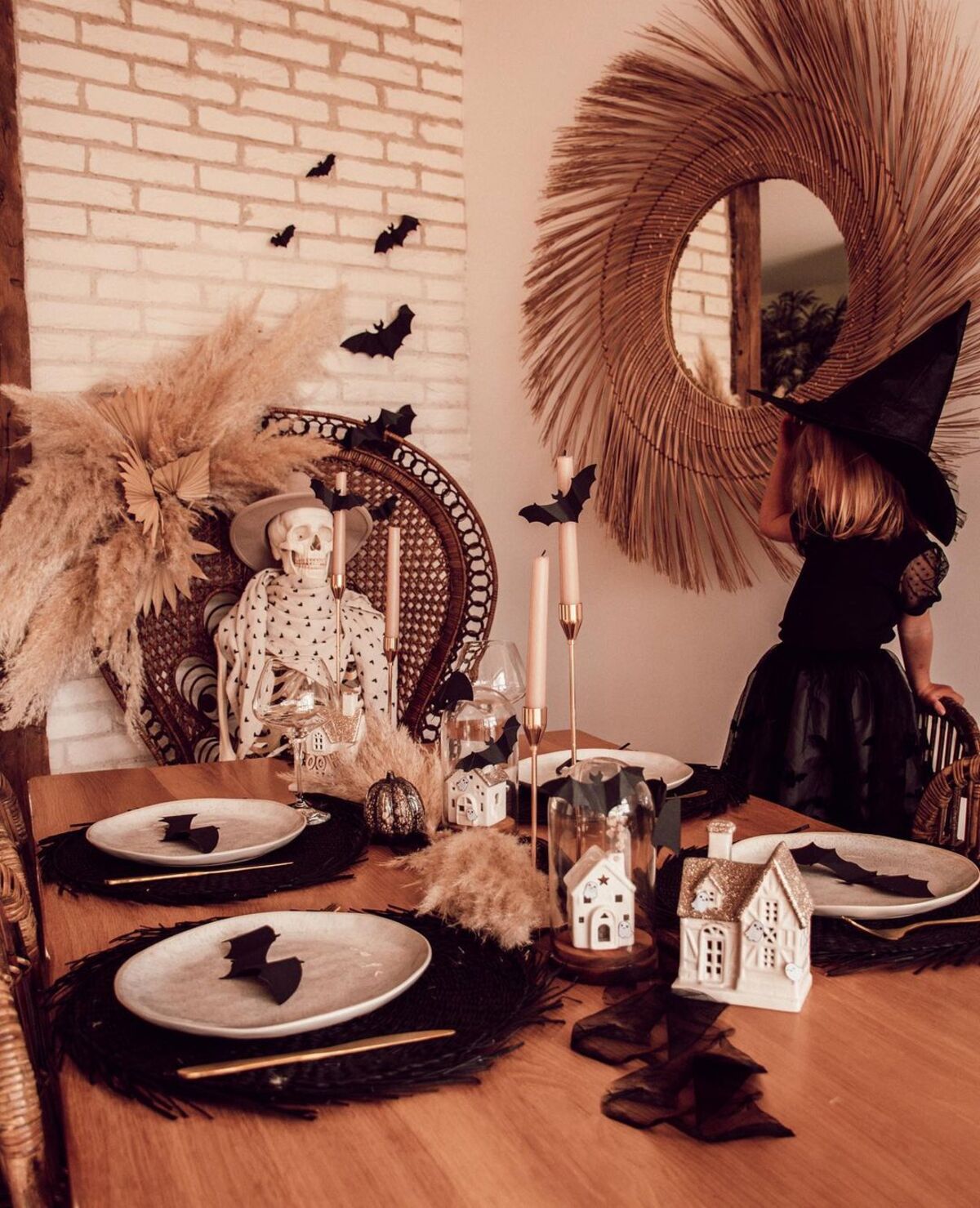 20 enchanting halloween table setting ideas 6