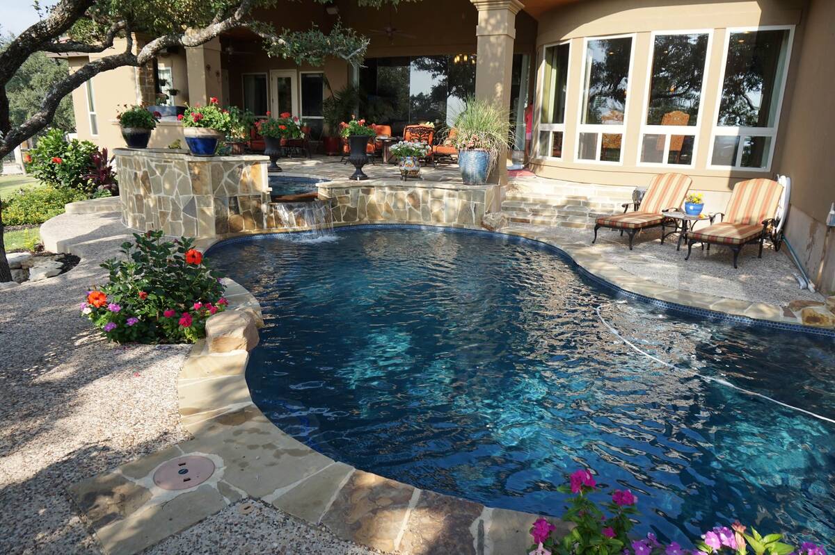 backyard oasis ideas 12