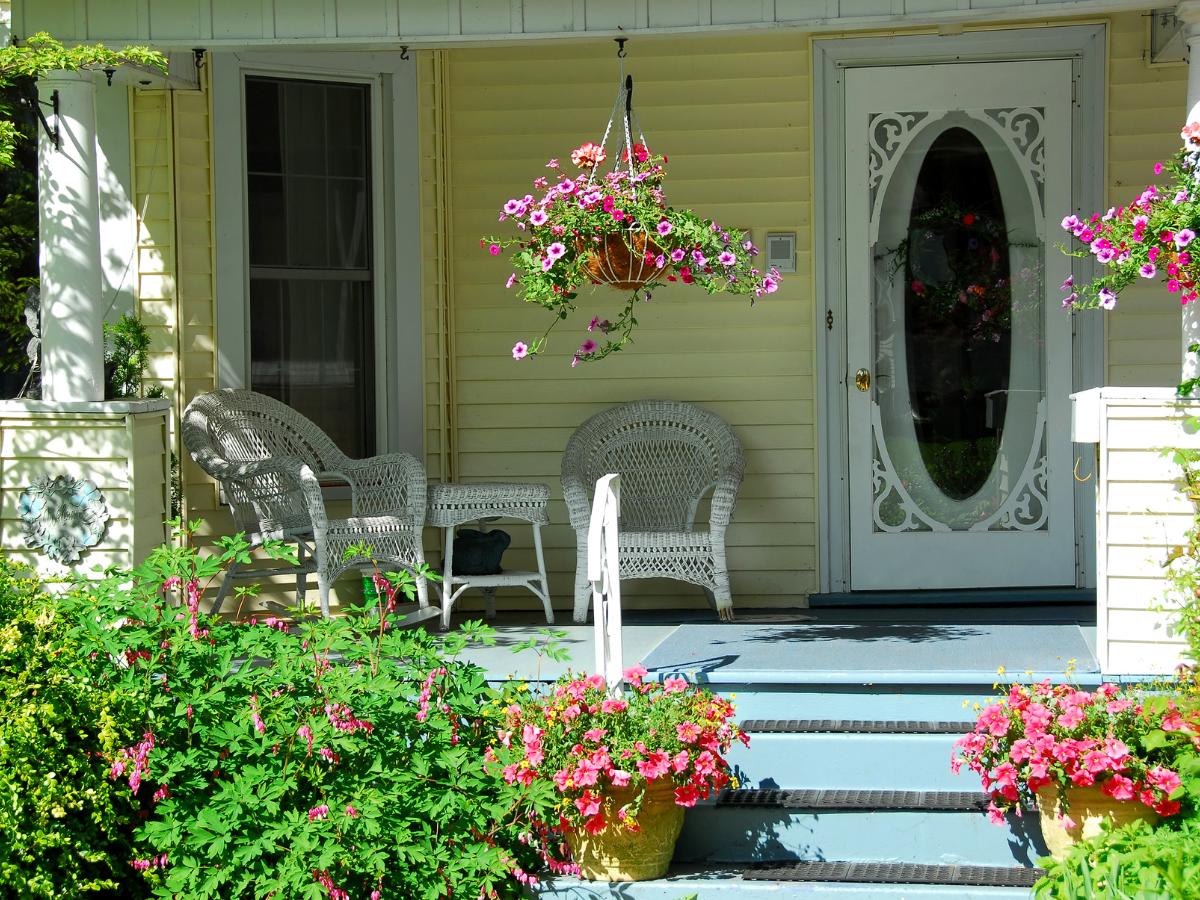 budget friendly curb appeal ideas 14