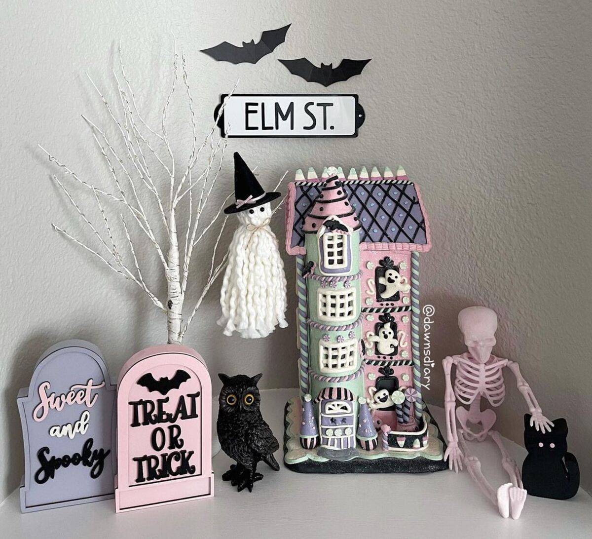 charming pink halloween decor ideas 9