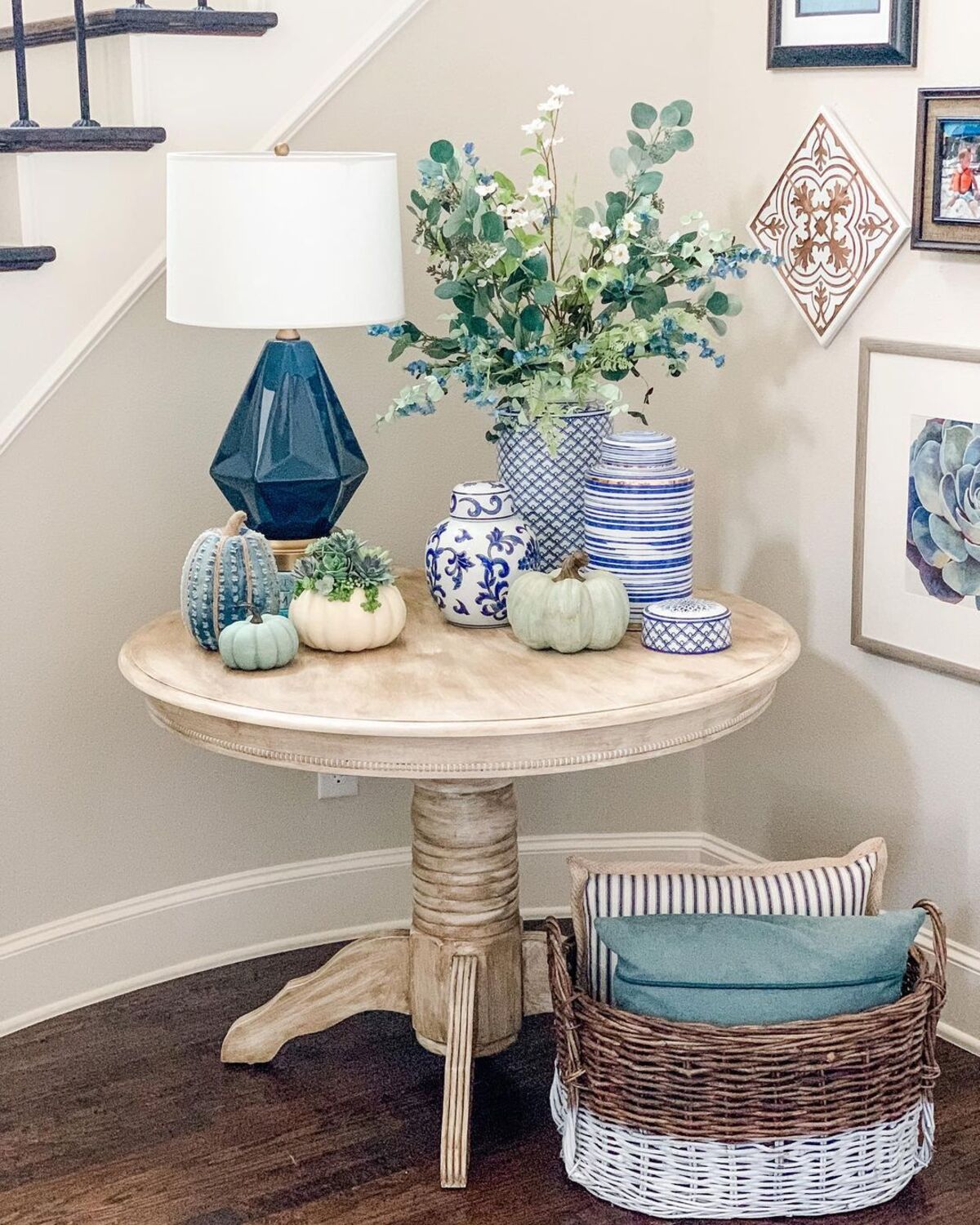 enchanting blue fall decor ideas 2