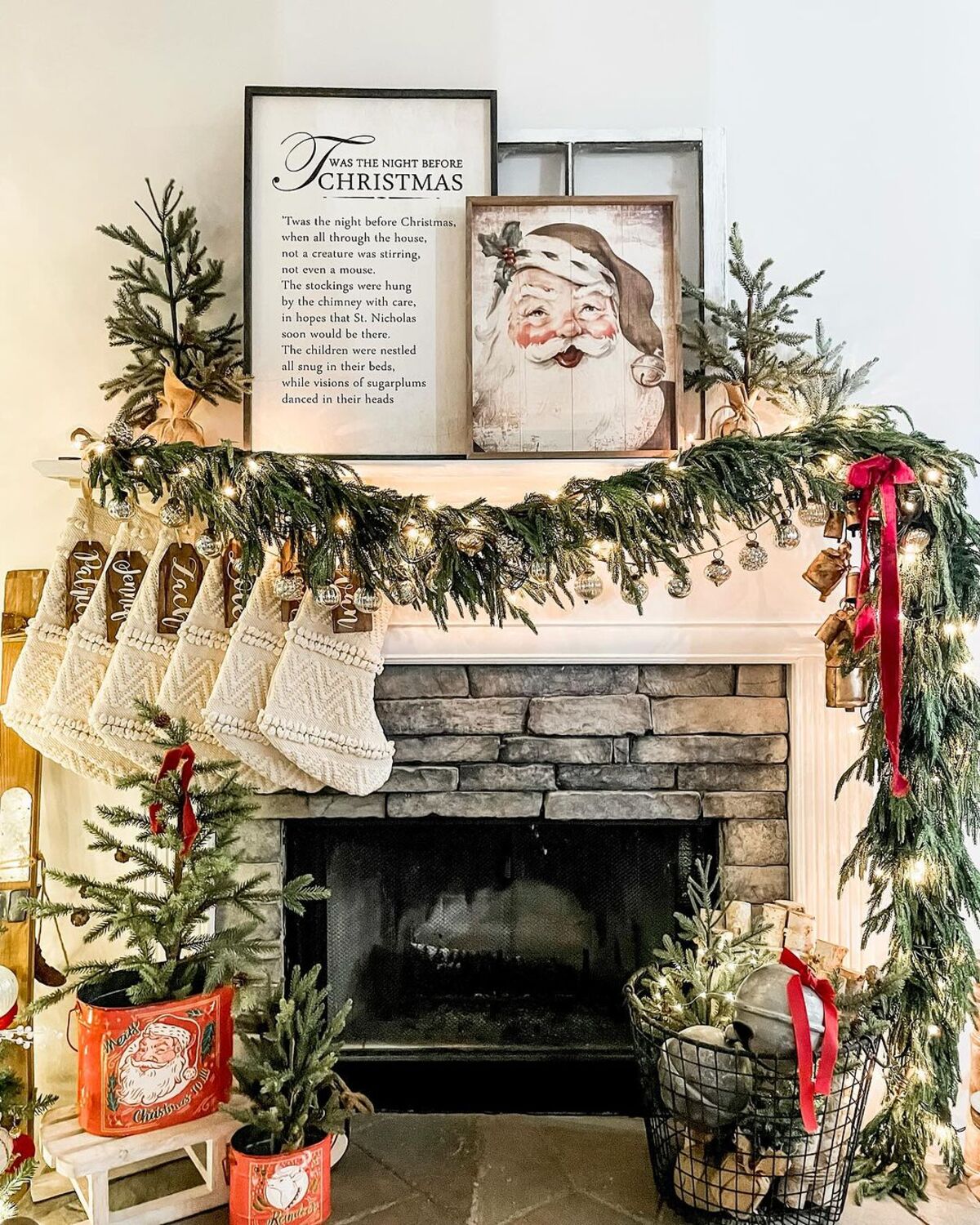 festive christmas mantel decor ideas 10