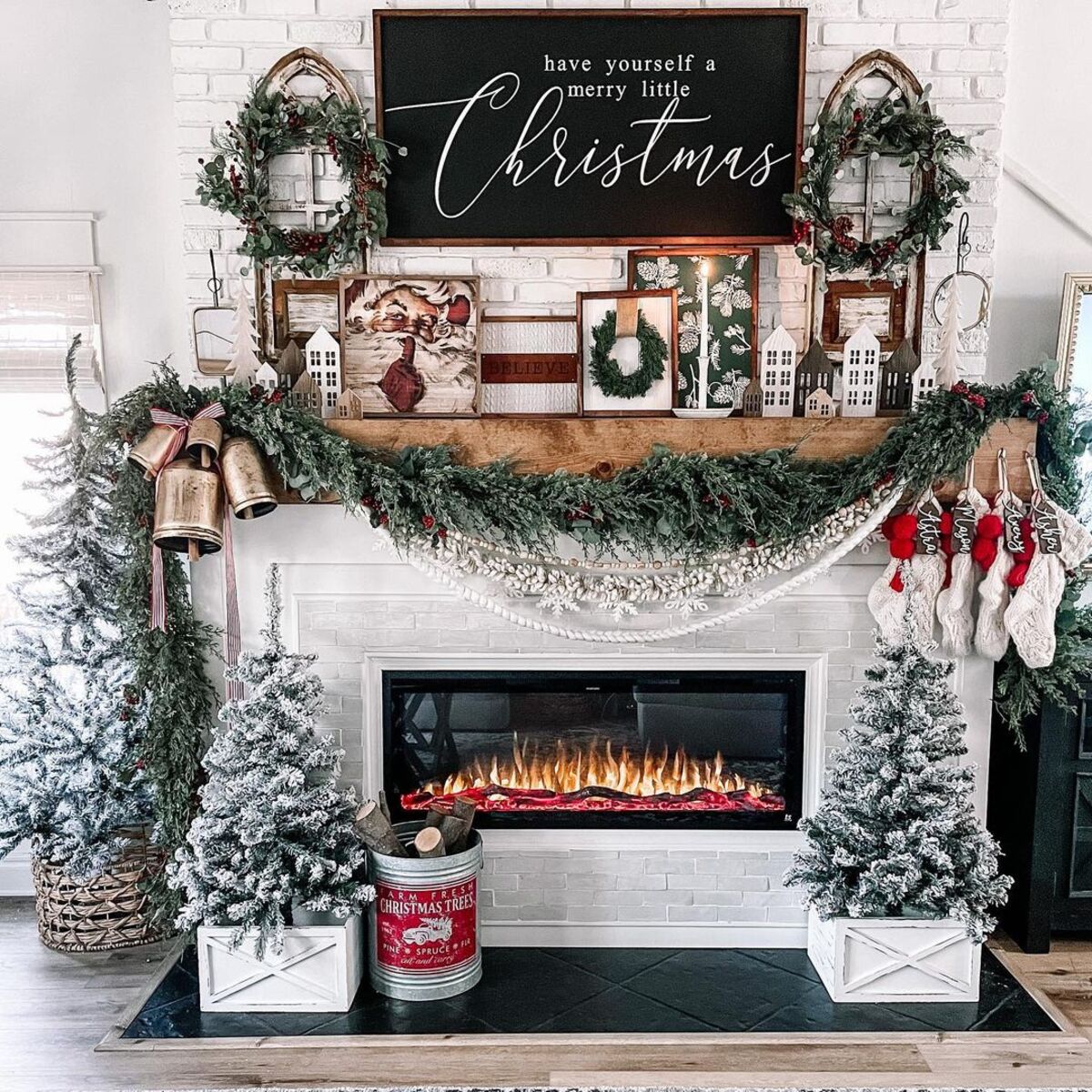 festive christmas mantel decor ideas 15