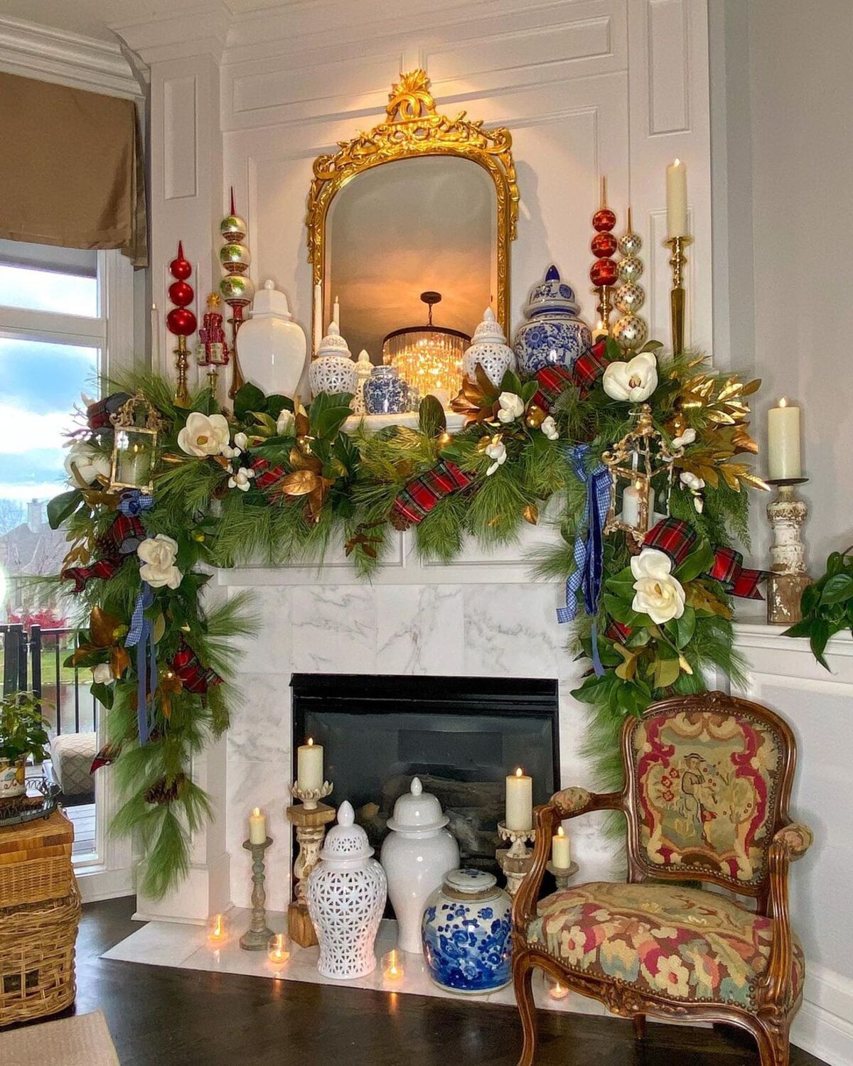 festive christmas mantel decor ideas 6