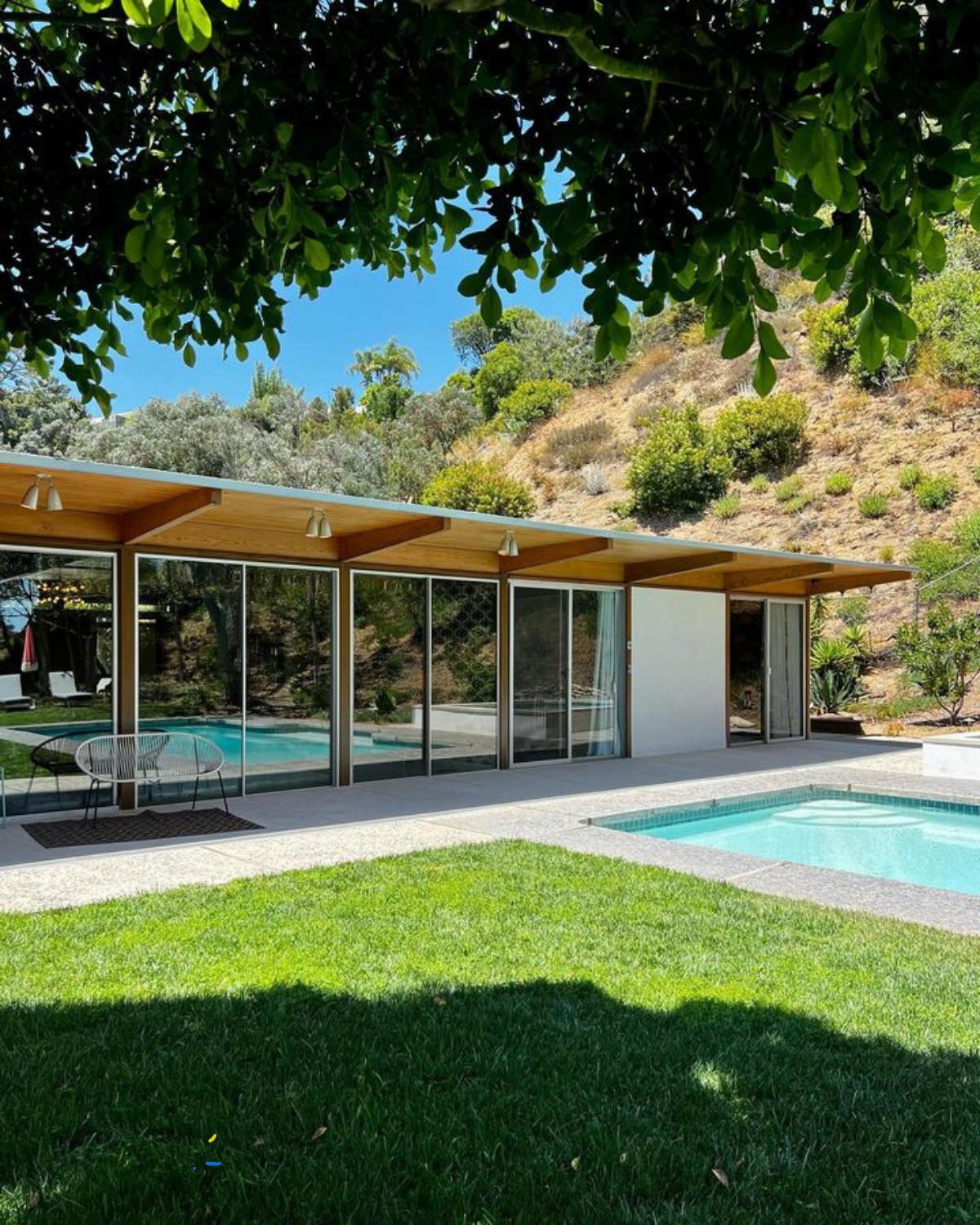 midcentury modern landscape ideas 15