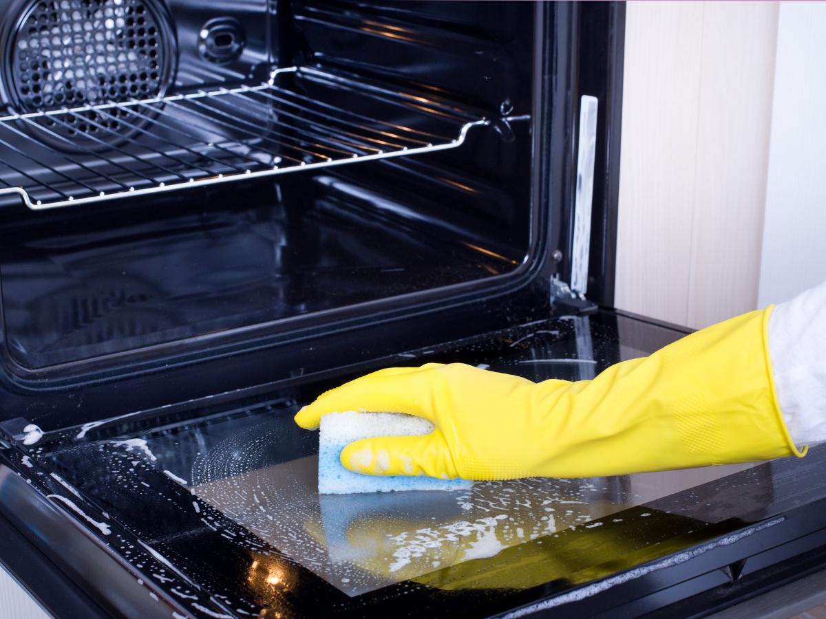 oven cleaning hacks 06