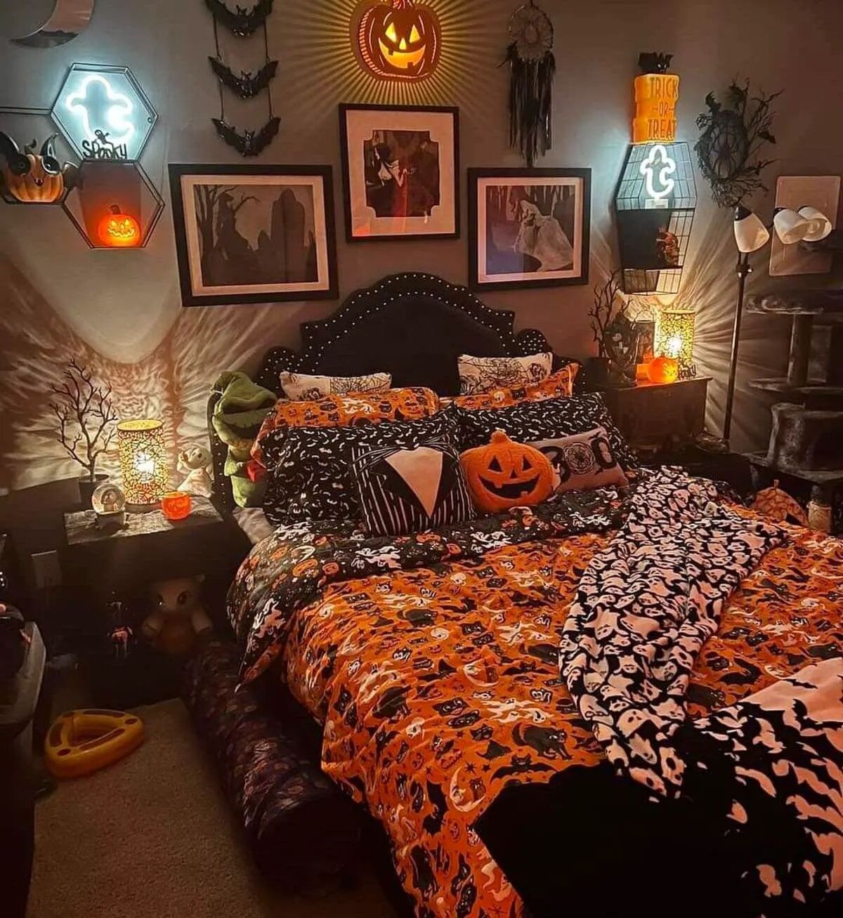 spooky halloween bedroom decor ideas 1