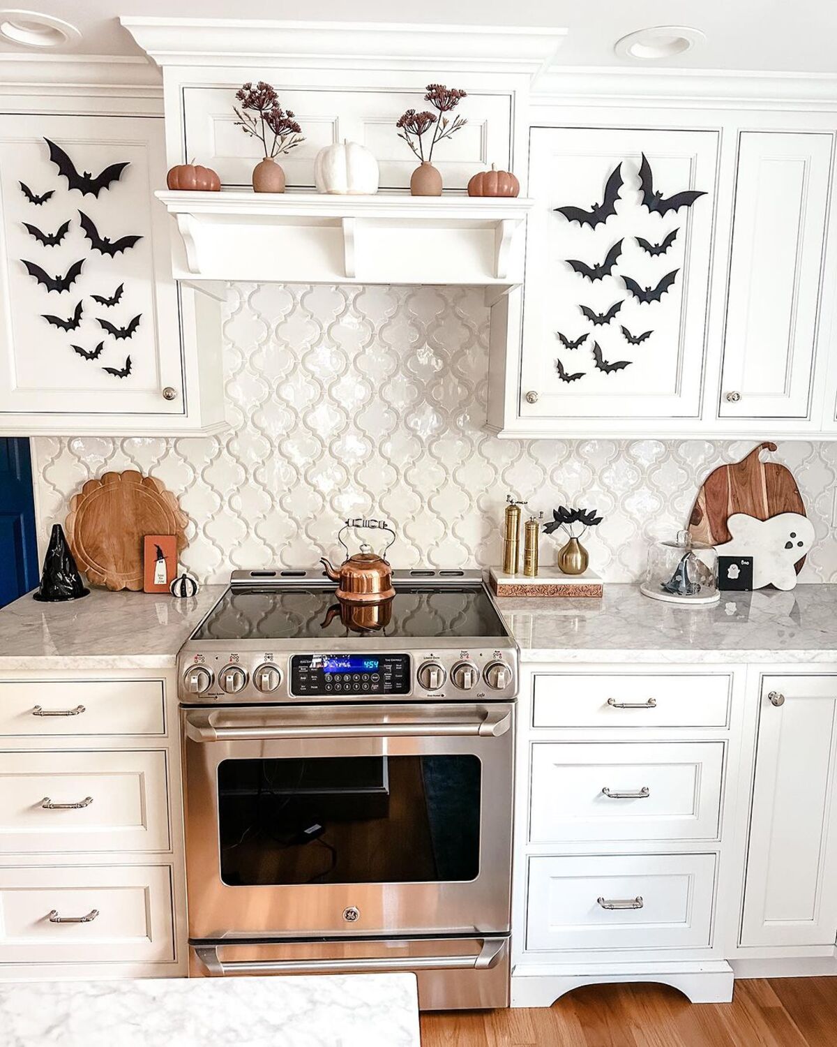 spooky halloween kitchen decor ideas 9