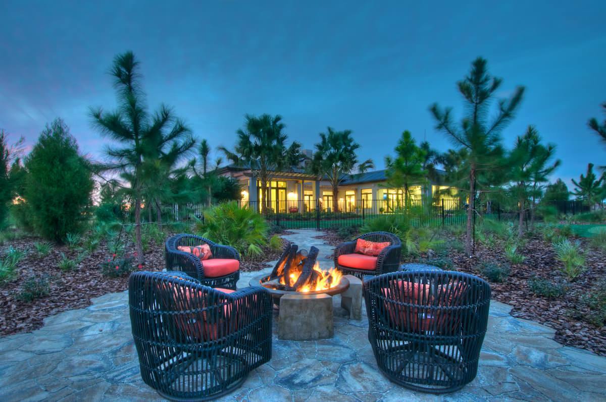 trendy outdoor fireplace and fire pit designs 13