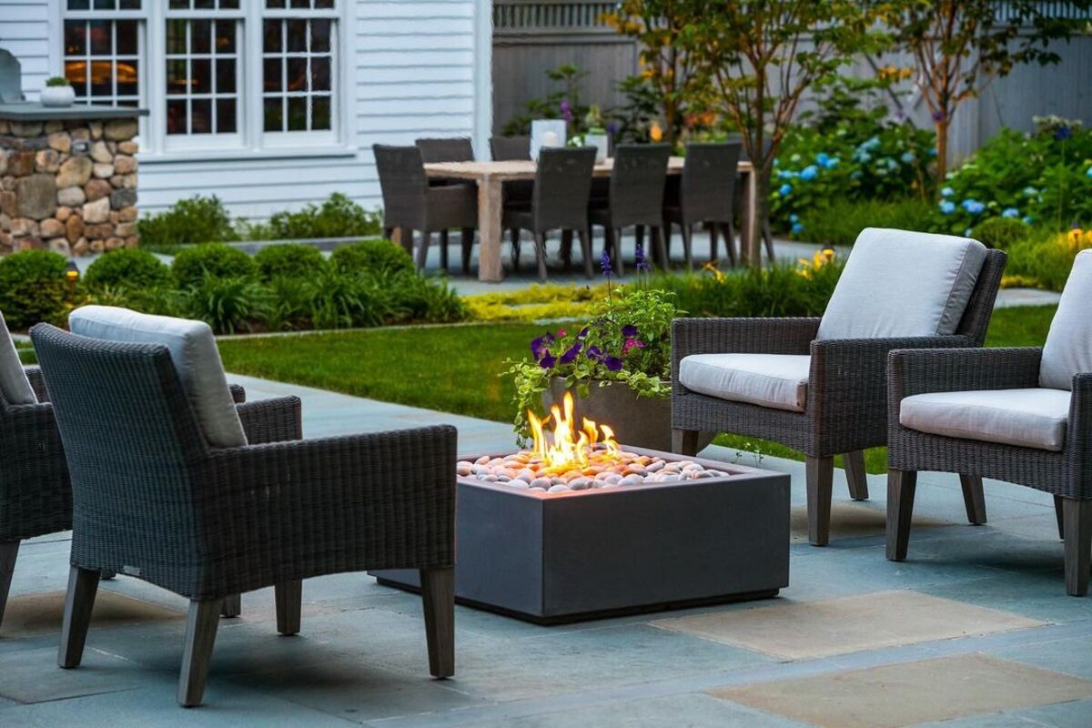 trendy outdoor fireplace and fire pit designs 3