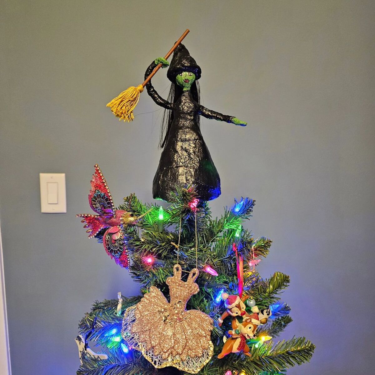 creative tree topper ideas for christmas tree 14