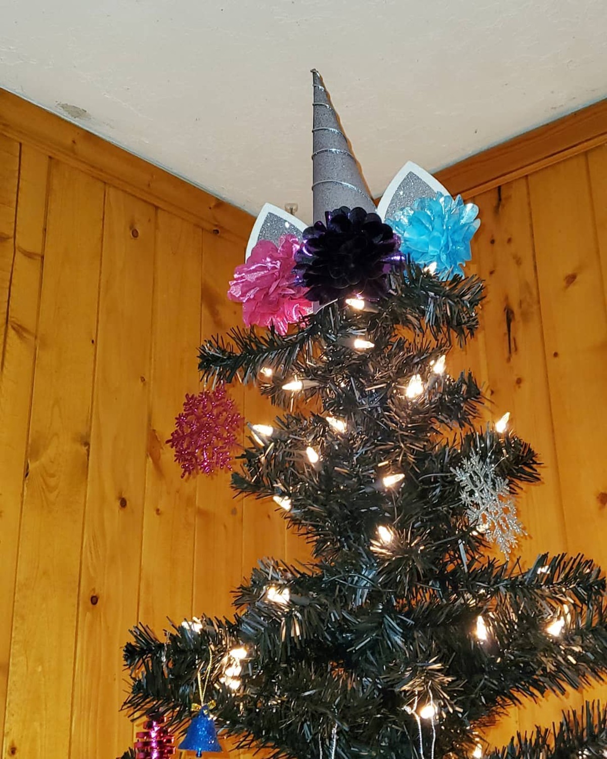 creative tree topper ideas for christmas tree 15