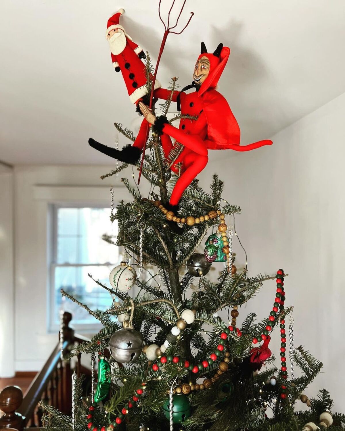 creative tree topper ideas for christmas tree 16