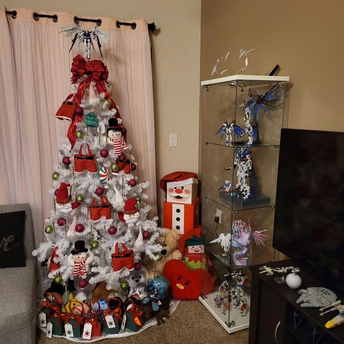 creative tree topper ideas for christmas tree 7