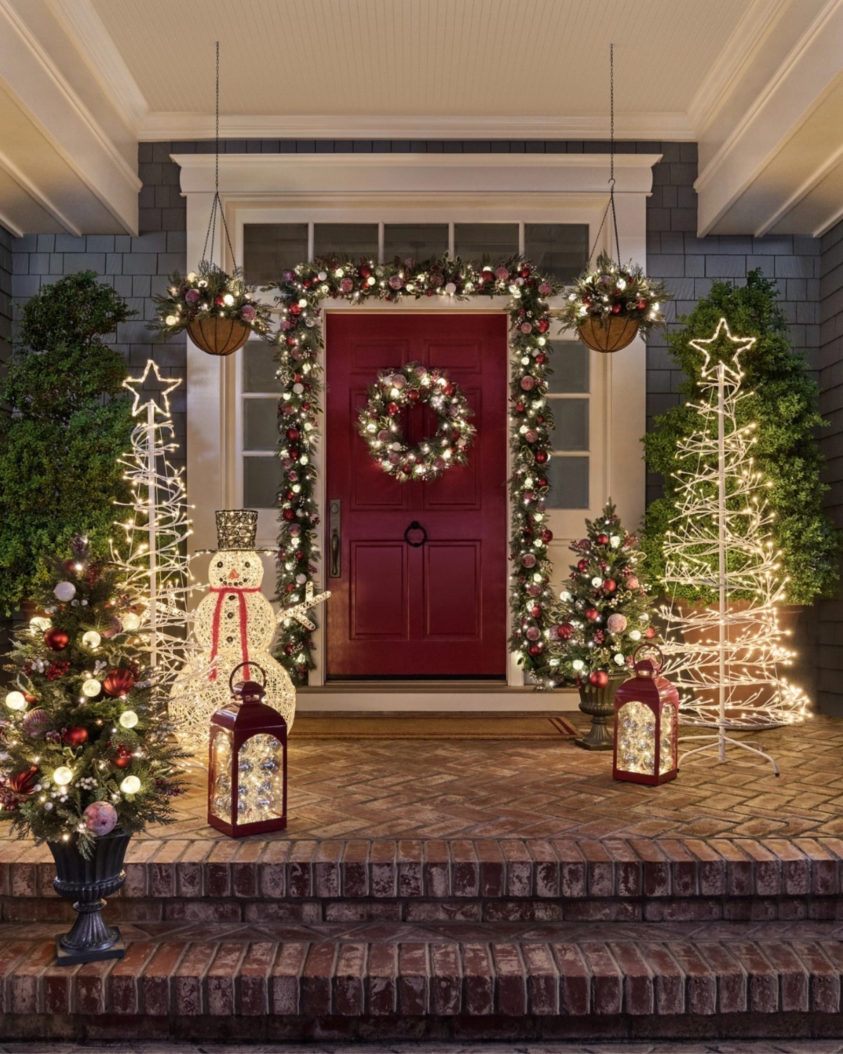 dazzling outdoor christmas decor ideas 14