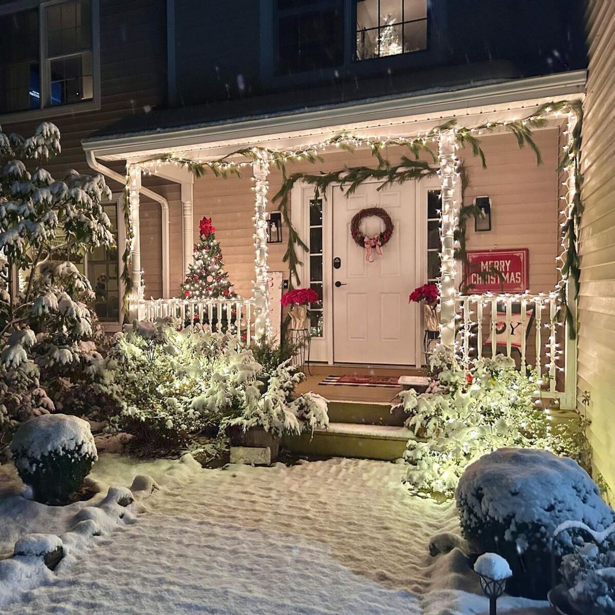 dazzling outdoor christmas decor ideas 5