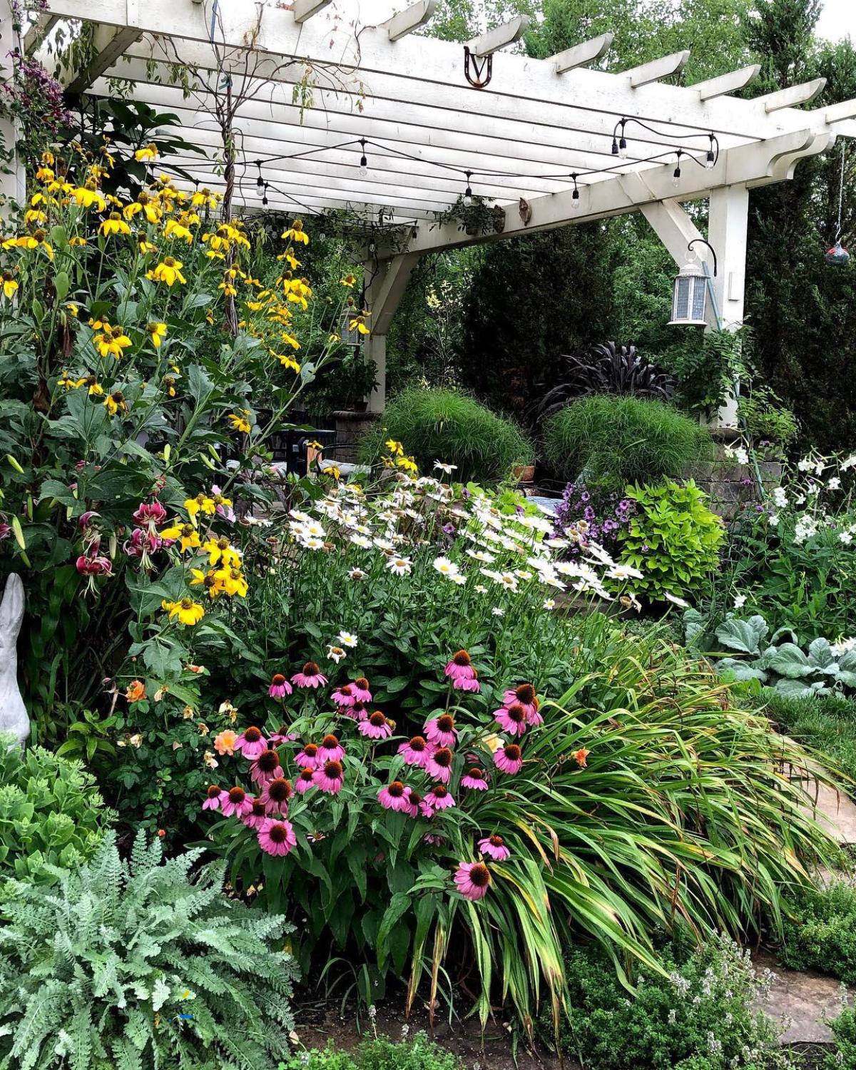 fall flower bed ideas 01