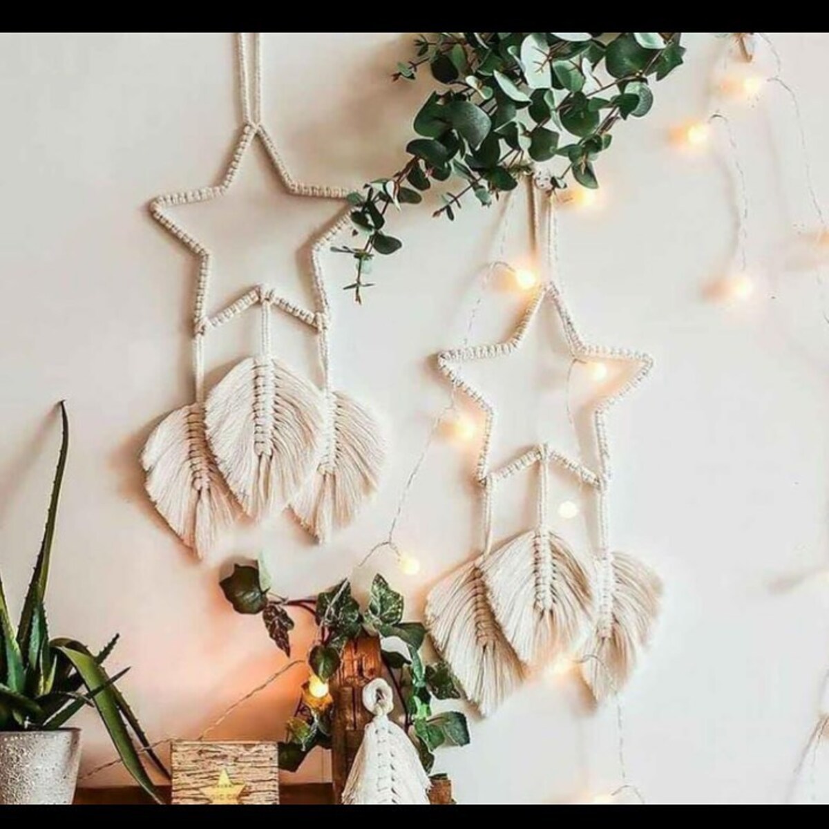 festive christmas wall decor ideas 14