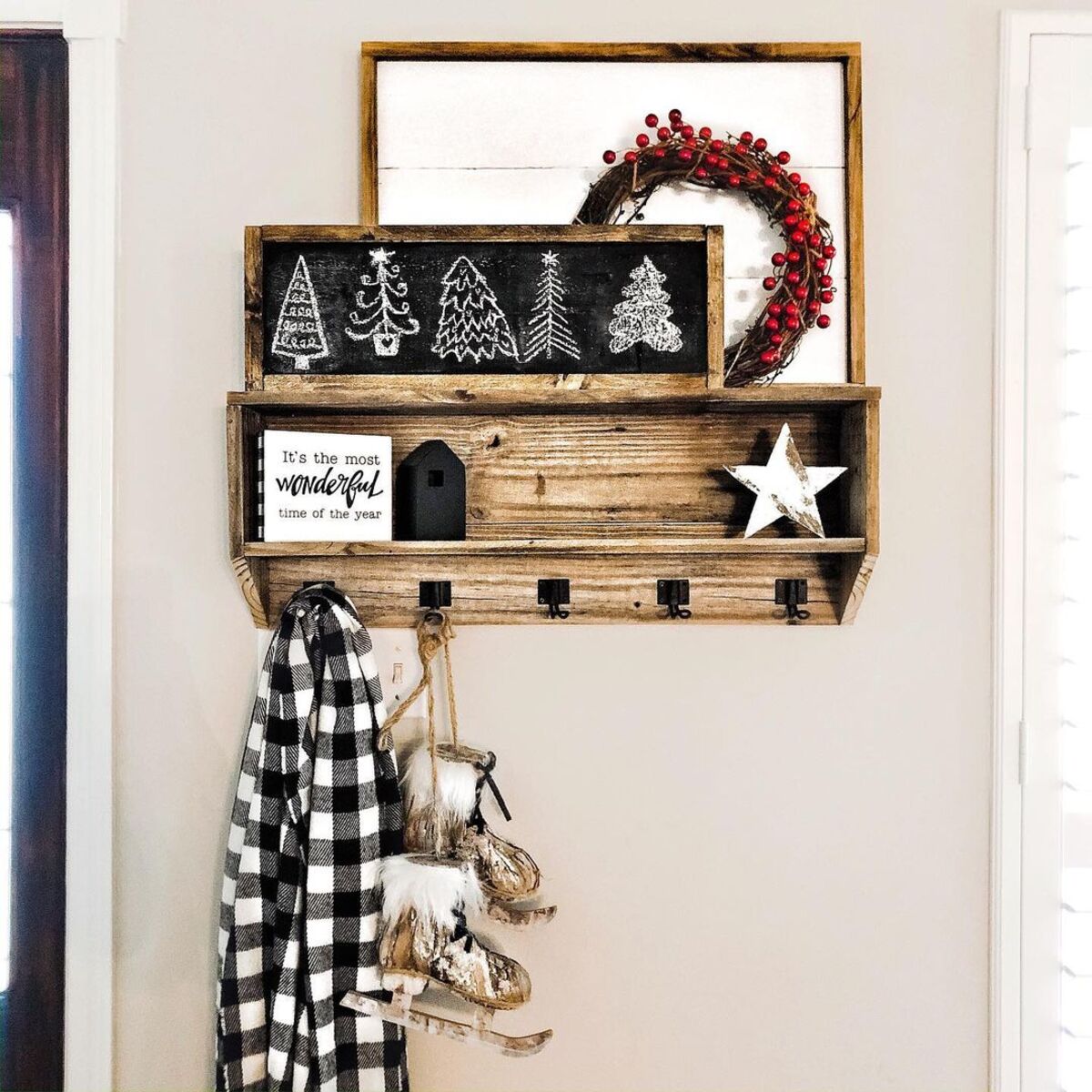 festive christmas wall decor ideas 3