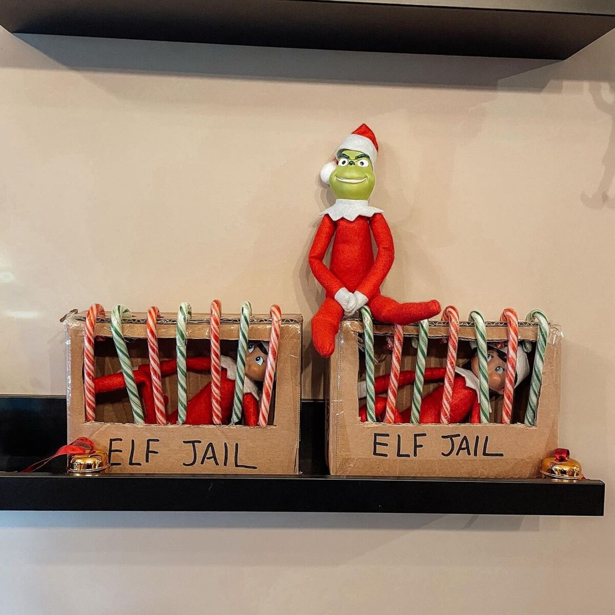 playful elf on the shelf decor ideas 6