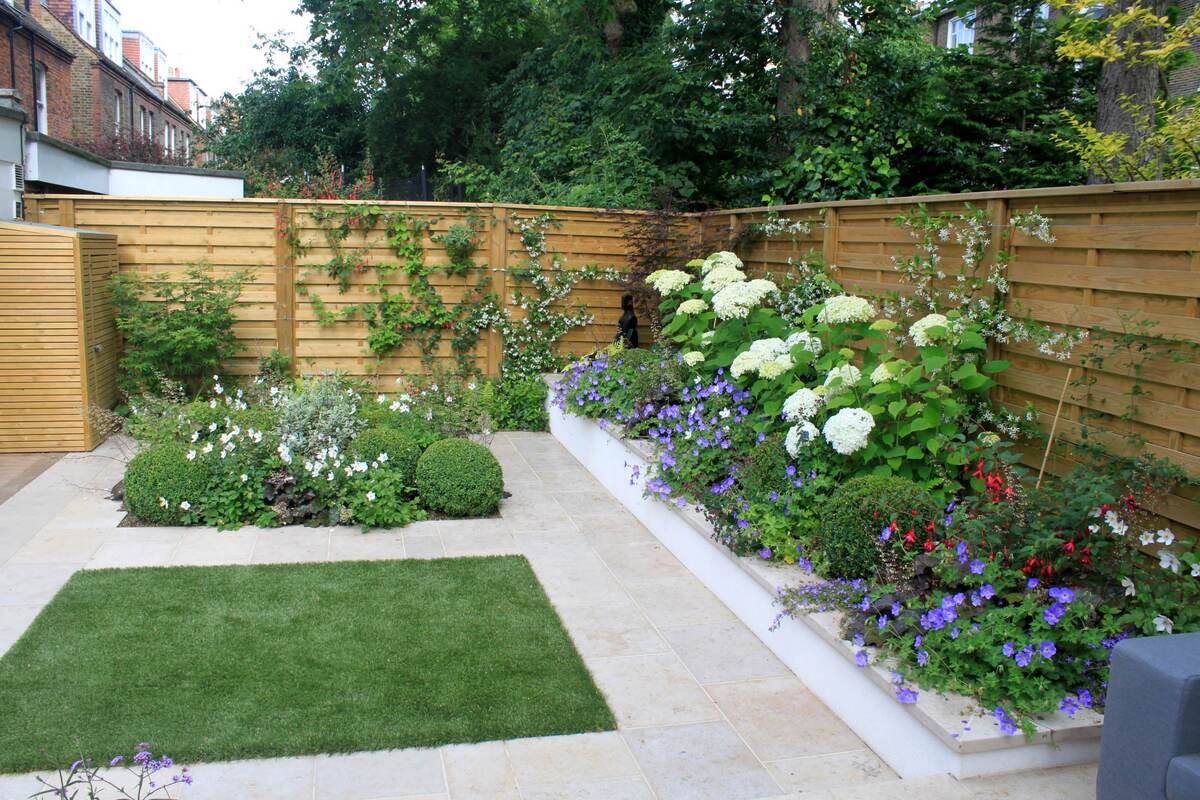 corner garden ideas for a cozy backyard 19