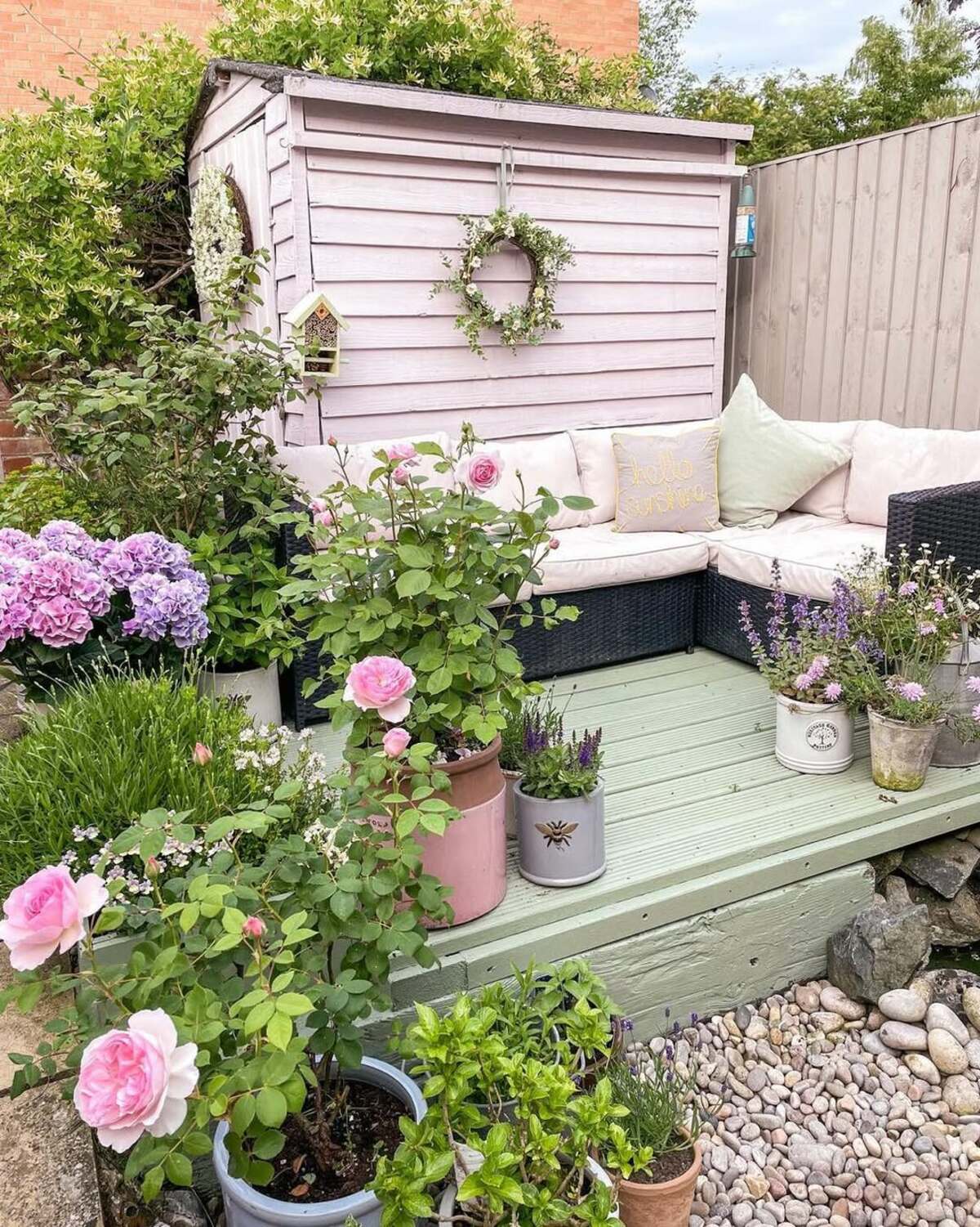 corner garden ideas for a cozy backyard 25