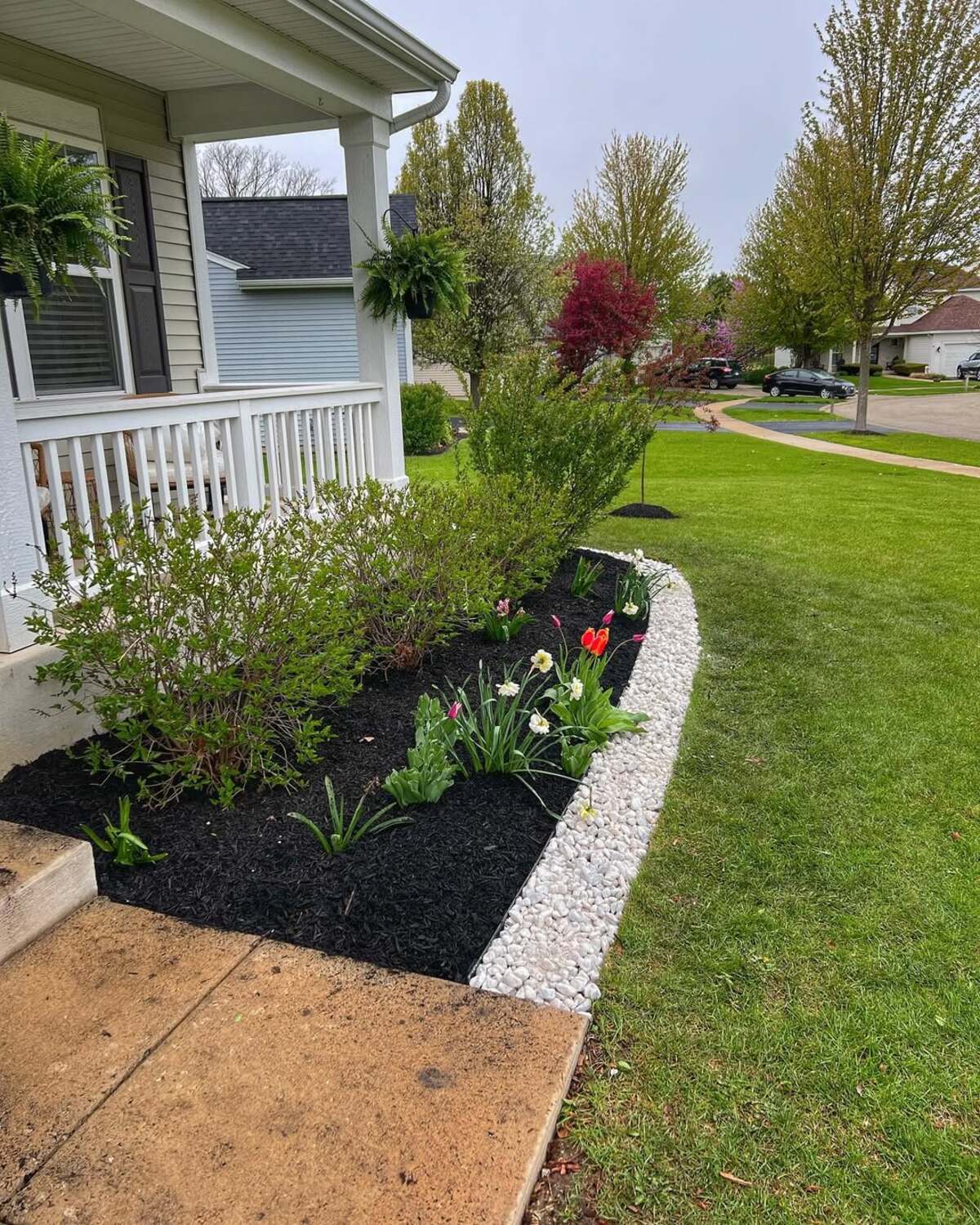 flower bed ideas using rocks instead of mulch 12