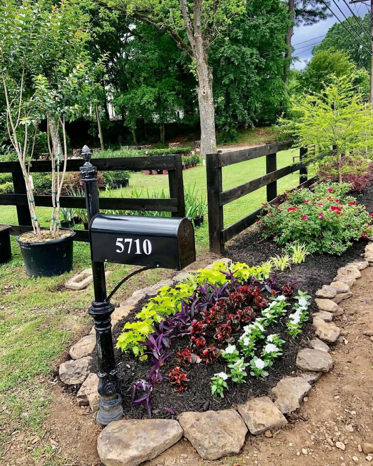 flower bed ideas using rocks instead of mulch 3