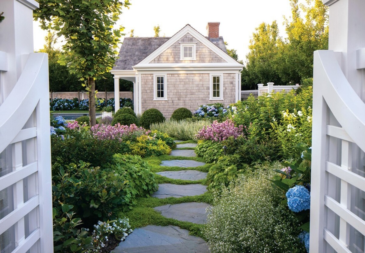 garden design ideas for the front of house 15