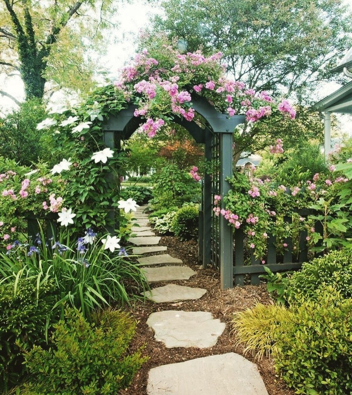 gorgeous garden entrance designs for outdoor space 3