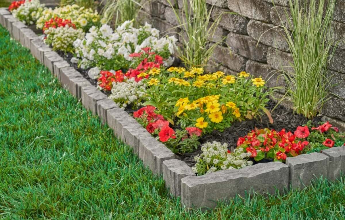 landscaping edging ideas to define your garden 13