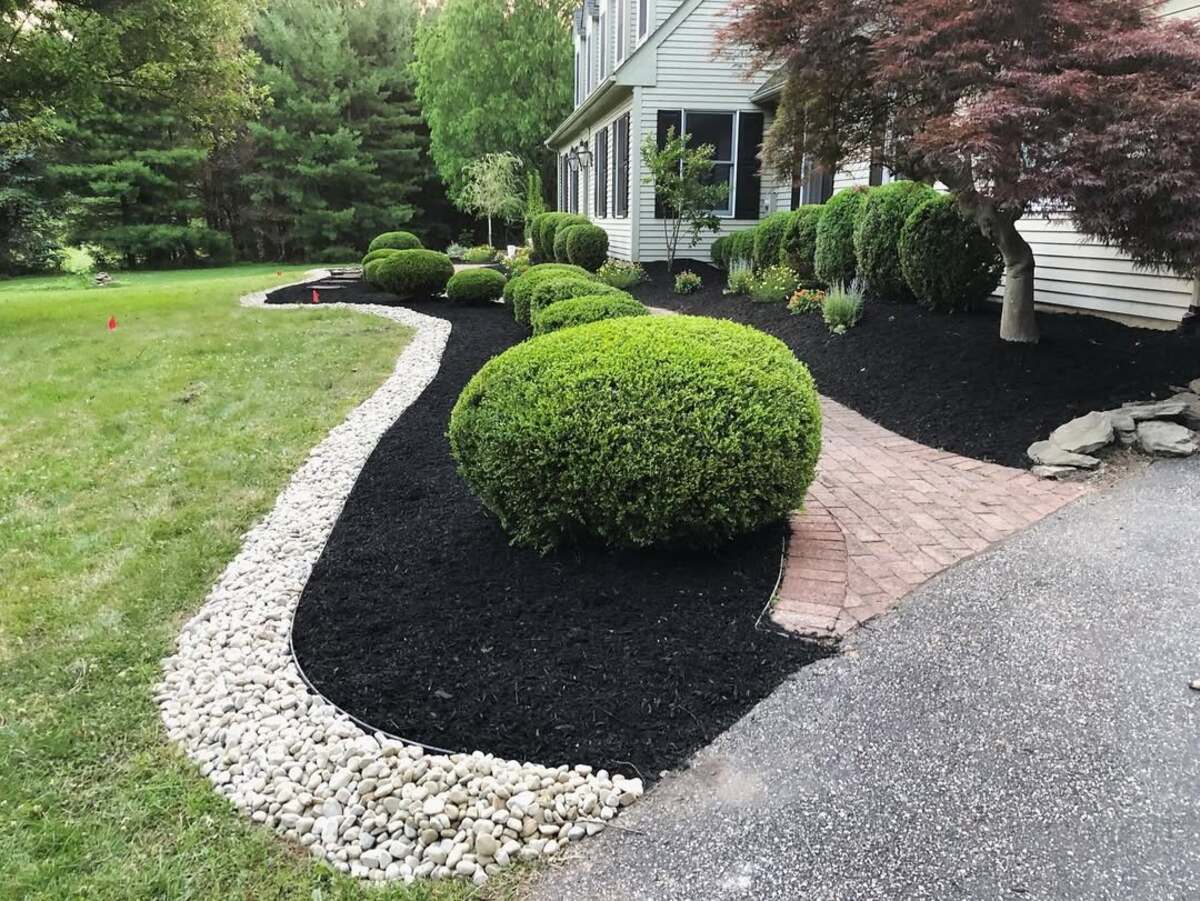 landscaping edging ideas to define your garden 14