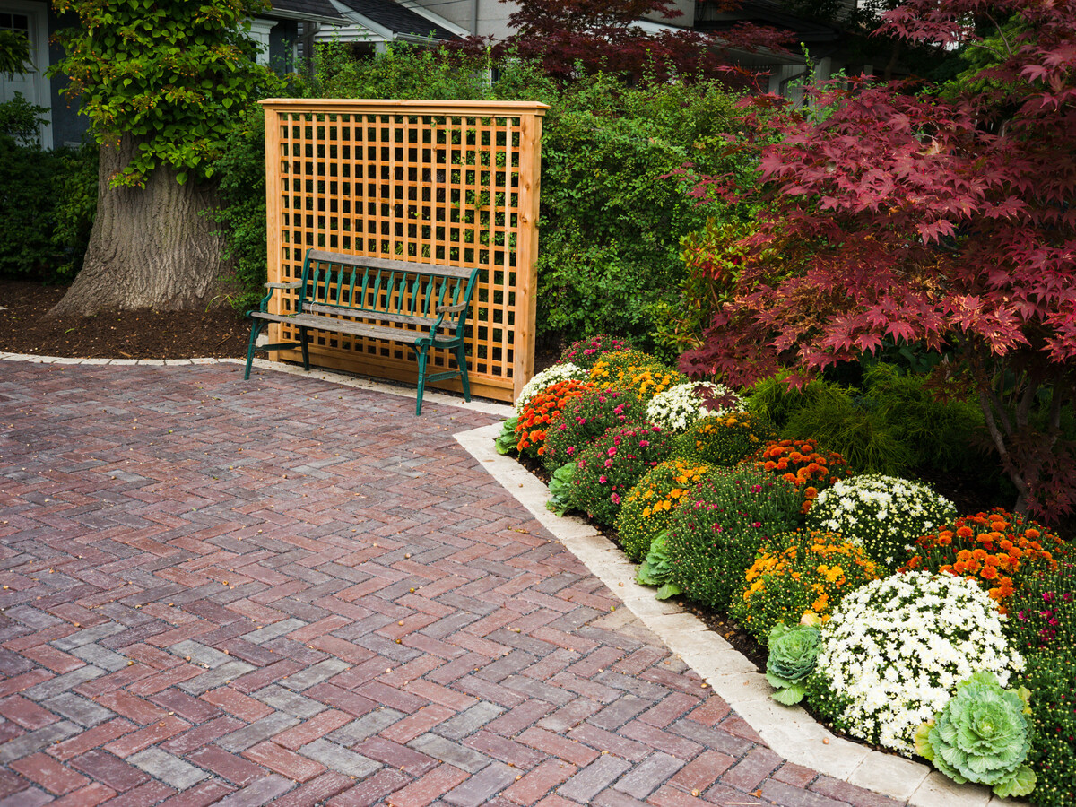 landscaping edging ideas to define your garden 20