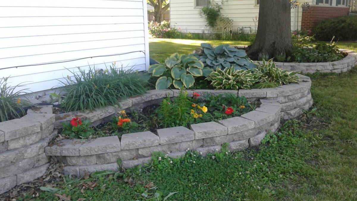 landscaping edging ideas to define your garden 24