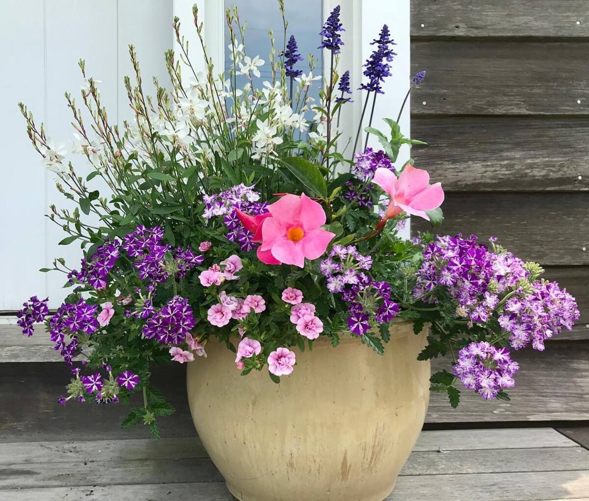 outdoor flower pot ideas 19