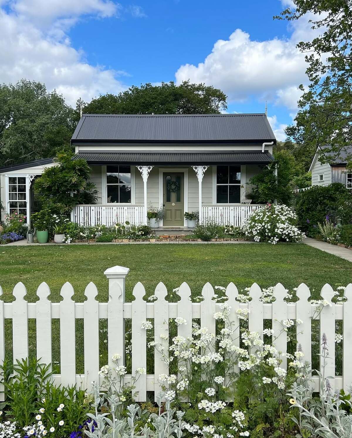 raised flower bed ideas along the fence 17