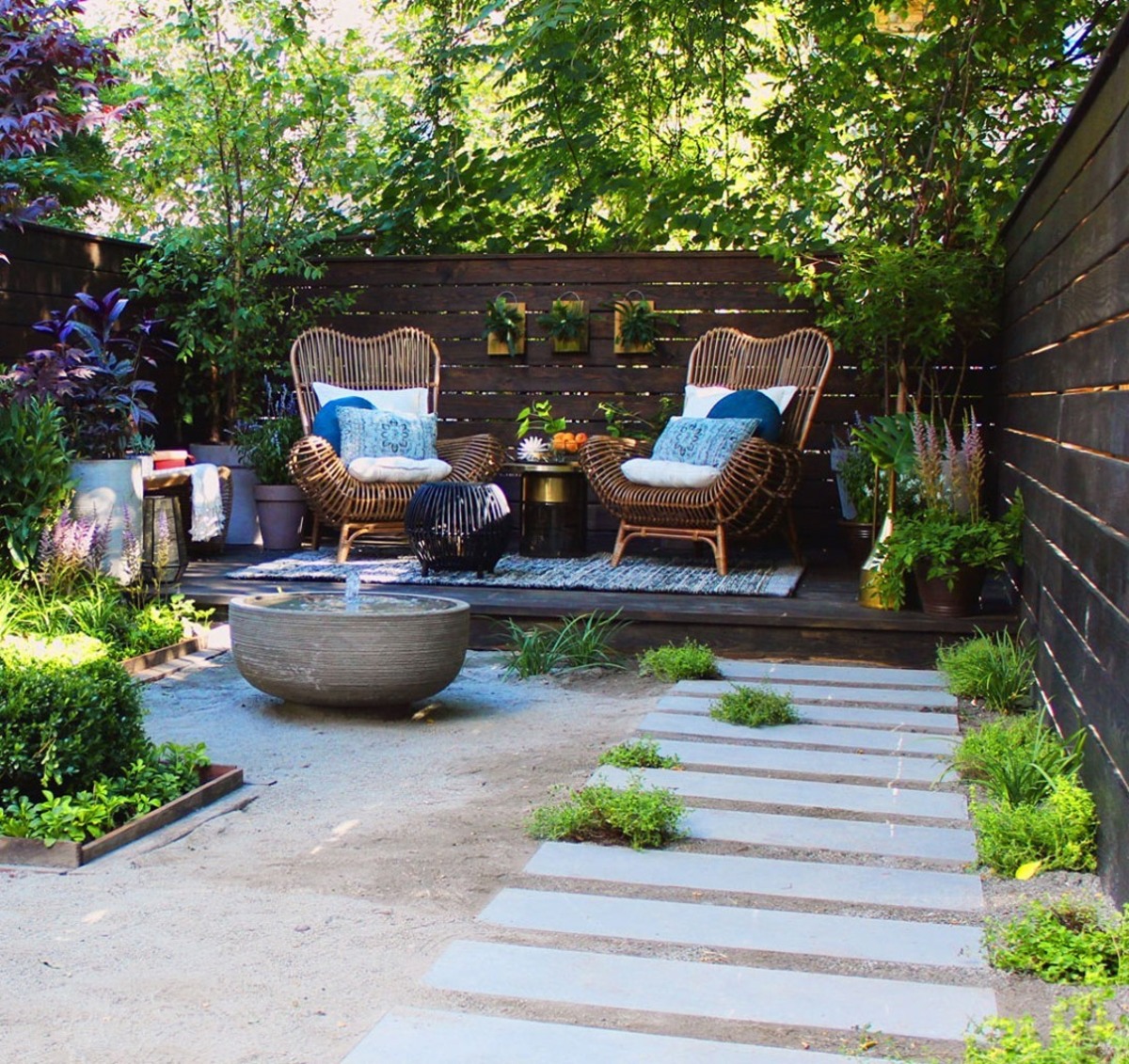 cheap backyard ideas for outdoor space 6